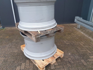 Massey Ferguson VELGEN 38X23 INCH